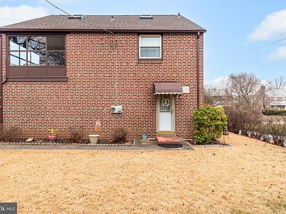 5th image of 940 Harper Ave