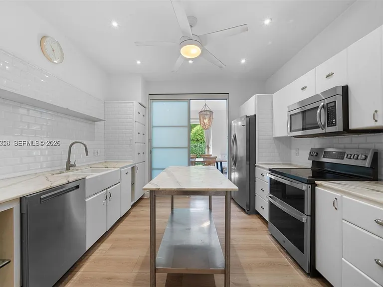 200 Ocean Lane Dr #108 — Photo 9