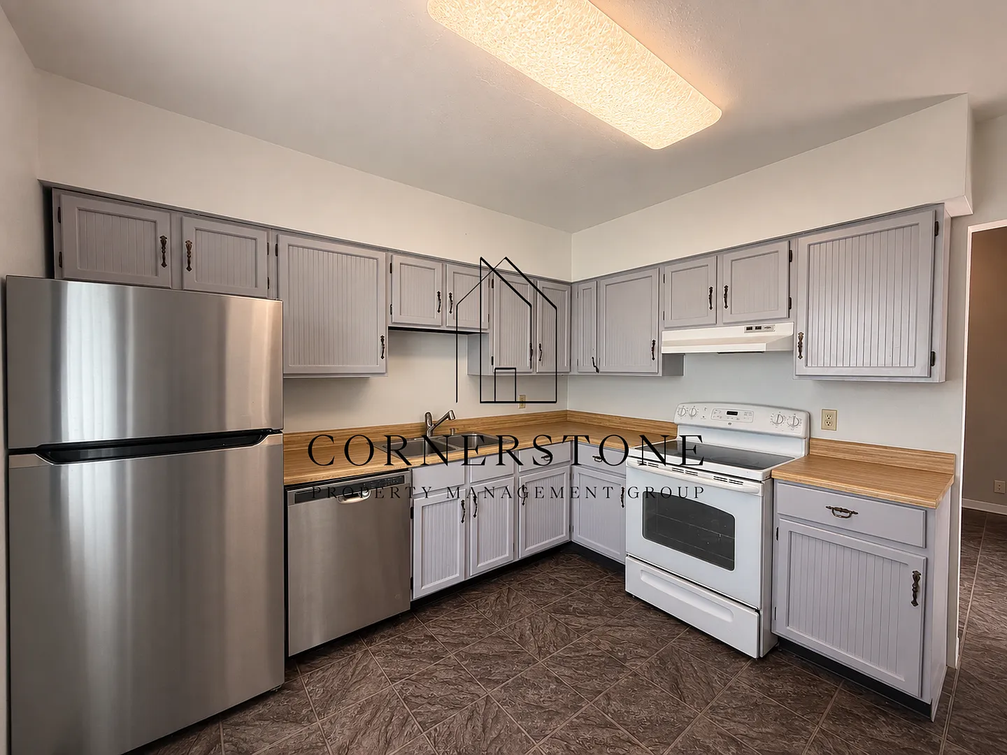 2540 Edgewood Drive — Photo 1