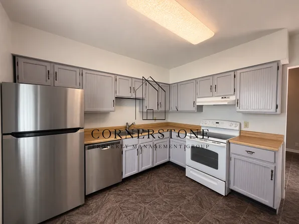 2540 Edgewood Drive, 2540 Edgewood Dr #1, Webster City, IA 50595