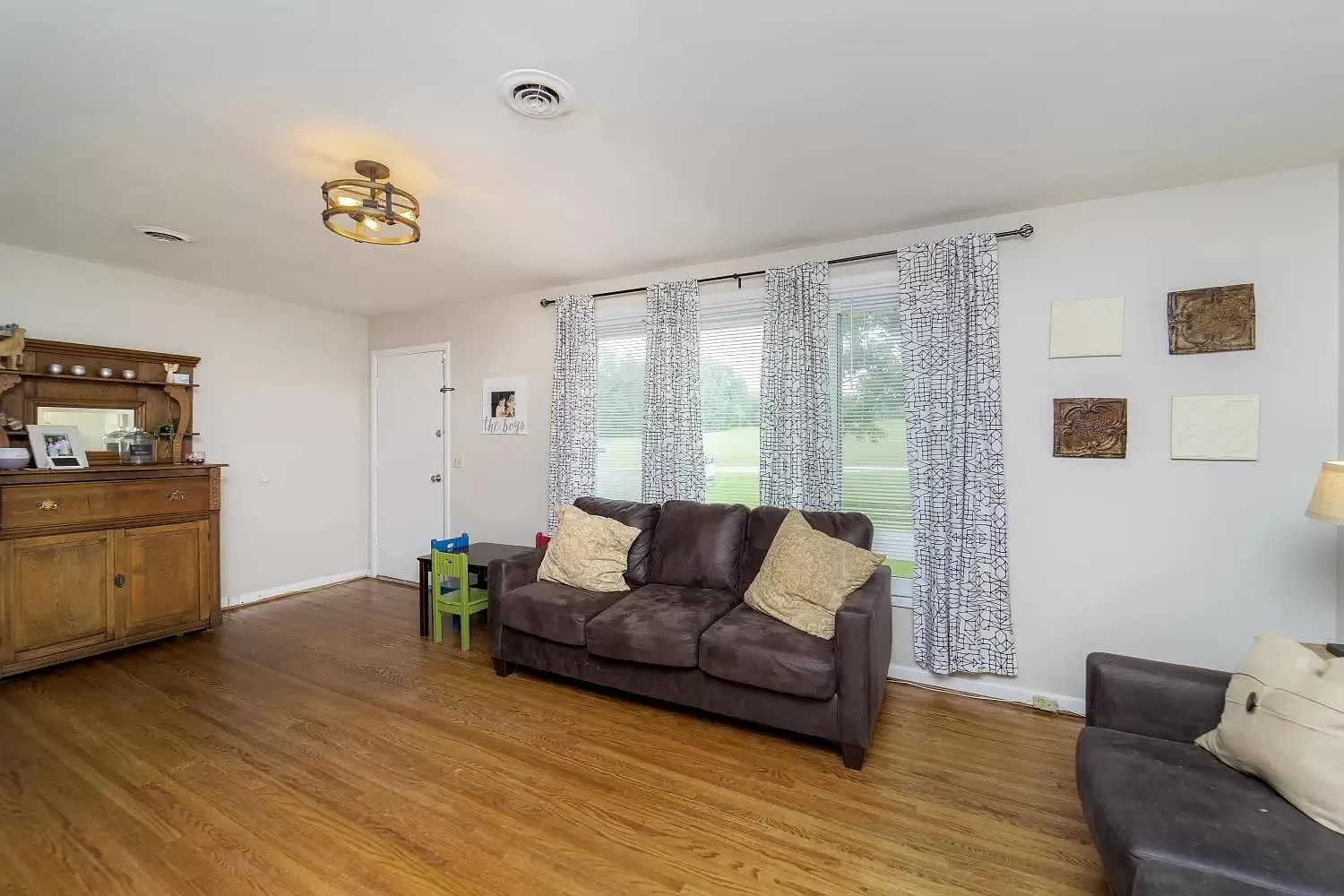 4 bed, 1650 sqft, $2,650 — Photo 4