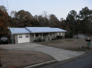 307 Merrydell Dr, Ozark, AL 36360