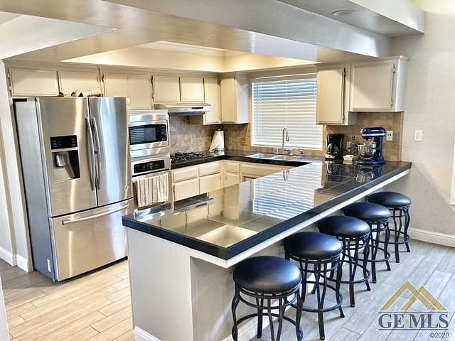 1st image of 8729 Sierra Oak Dr