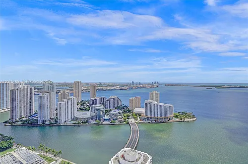 950 Brickell Bay Dr Photo 1