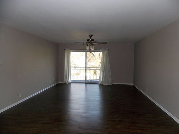 4th image of 4524 Kings Walk Dr APT 2B