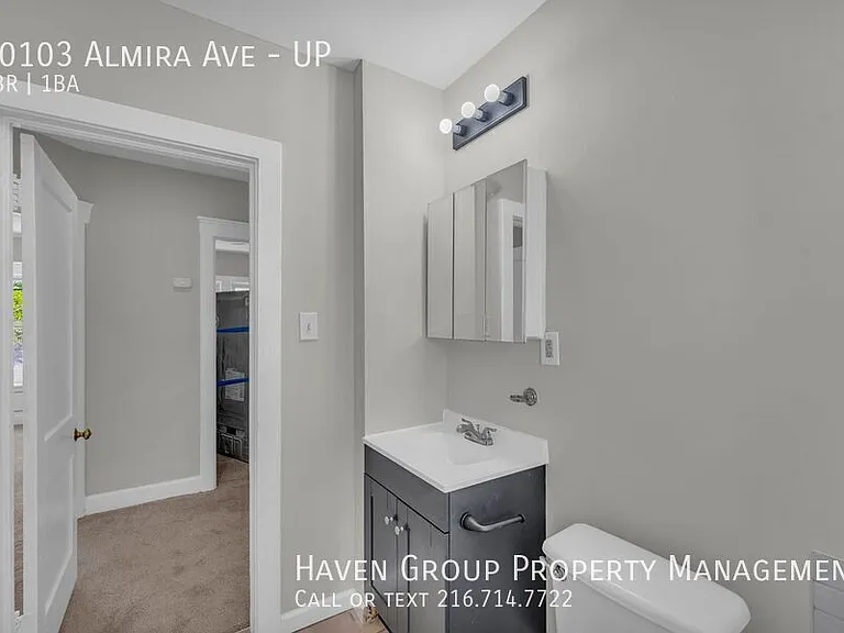 10103 Almira Ave #UP — Photo 17