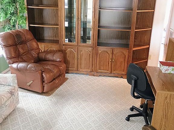 5th image of 253 Menlo Park Ave