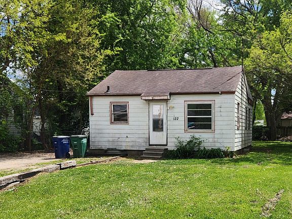 3rd image of 122 Doyle Ave