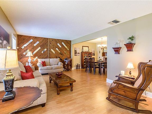 3rd image of 6104 Bonnie Brook Blvd