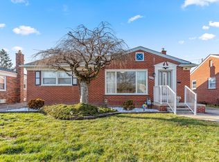6645 Henry Ruff Rd, Garden City, MI 48135