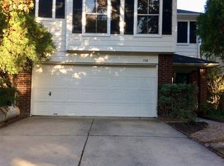 730 Oak West Dr, Houston, TX 77073