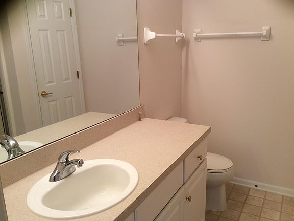 5th image of 2123 William T Cir