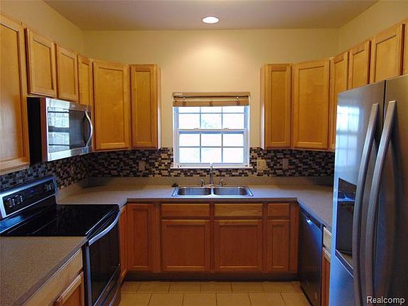 3rd image of 25959 Waterway Dr