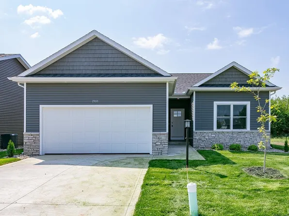 1910 Newbury Cir, Goshen, IN 46526