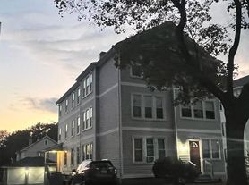 40 Fairfax Rd, Worcester, MA