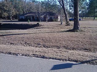 1552 Johnson St, Ray City, GA 31645