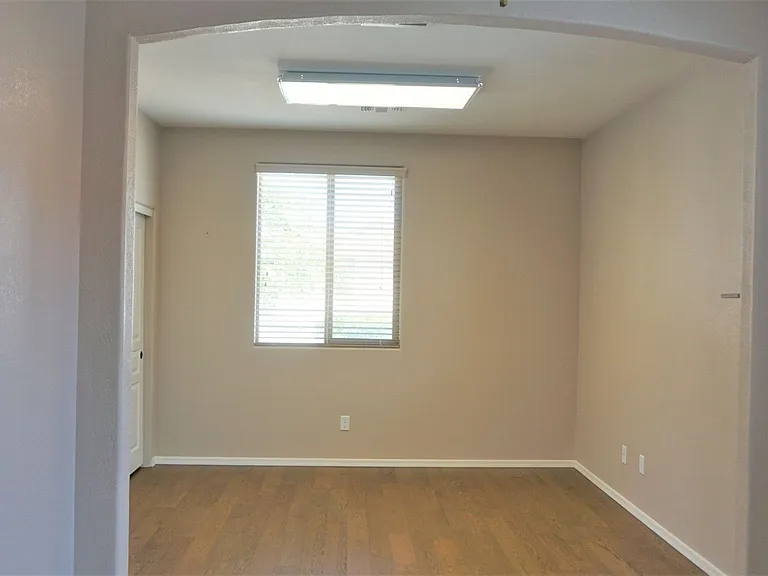 1858 Prairie Grass Dr — Photo 32