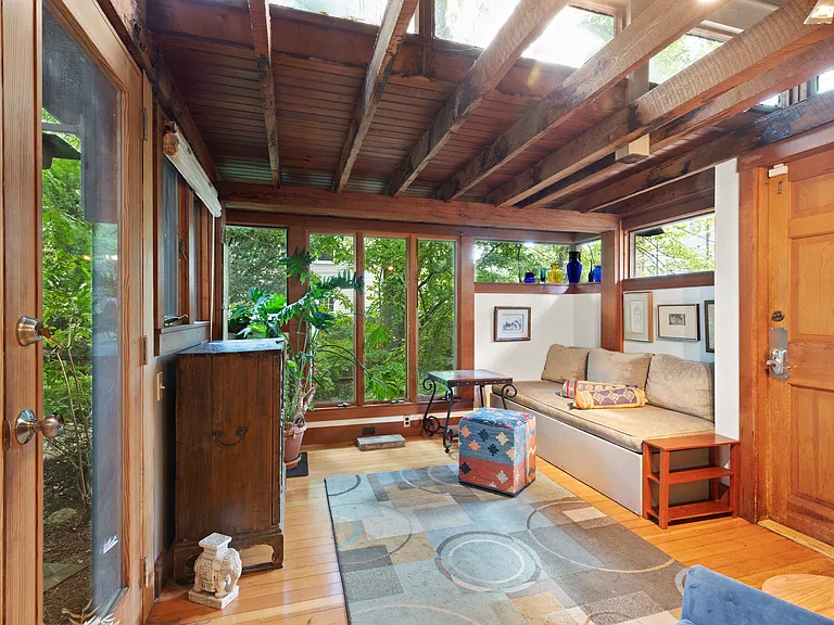 32 Hawthorn St #1 — Photo 12