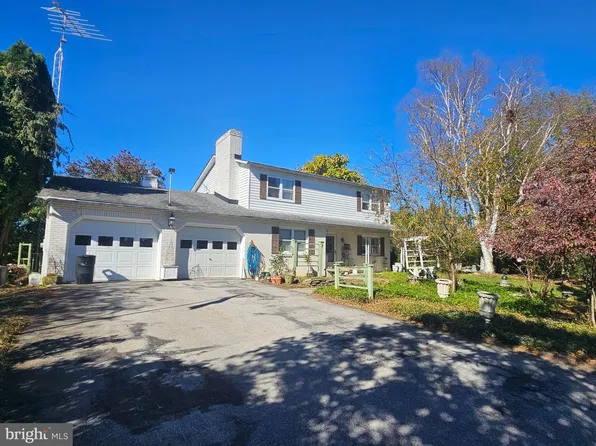 15 Easy St, Littlestown, PA 17340