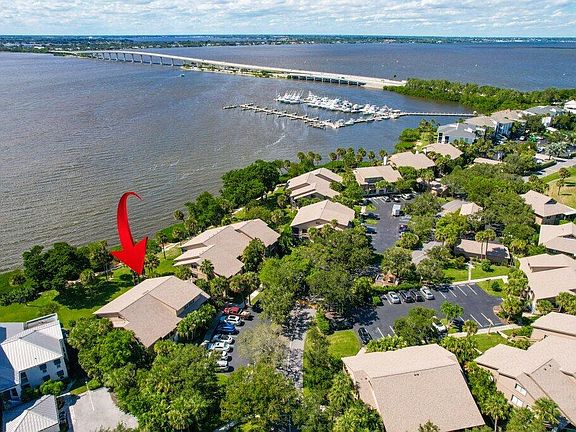 5th image of 218 NE Edgewater Drive #218