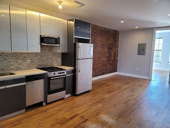 2nd image of 375 Vernon Ave #A3