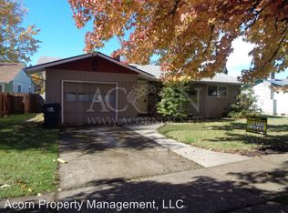 1126 1st St, Springfield, OR 97477