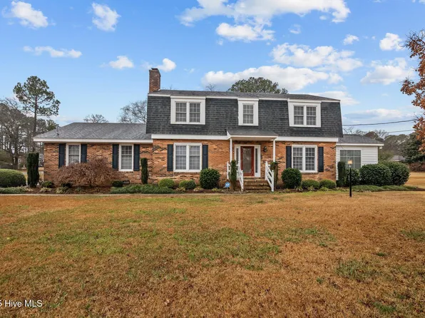 401 N Washington Street, Pikeville, NC 27863