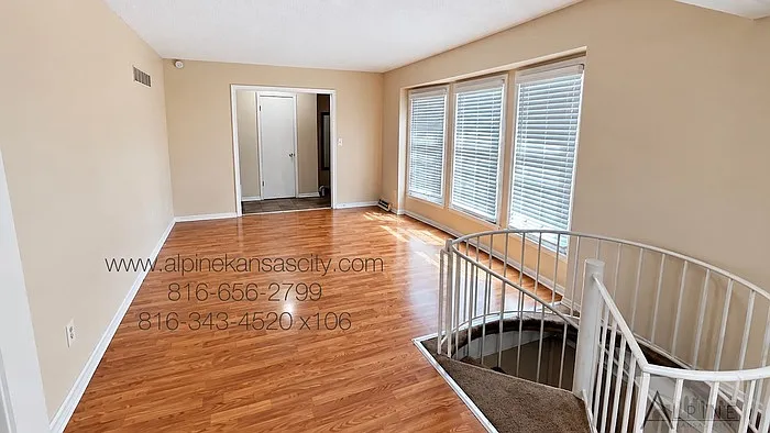 5 bed, 2.0 bath, 2030 sqft, $2,850 — Photo 4