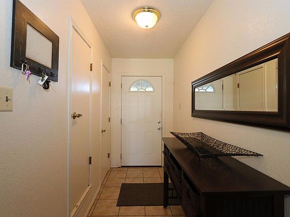 3rd image of 5414 96th St