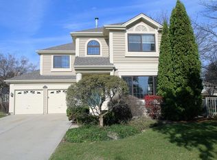 155 Seneca Trl, Bloomingdale, IL 60108