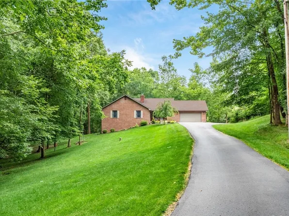 4443 White Tail Ct, Nashport, OH 43830