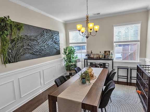 5th image of 655 Silver Moss Dr