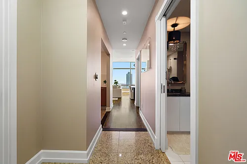 900 W Olympic Blvd #32G Photo 1