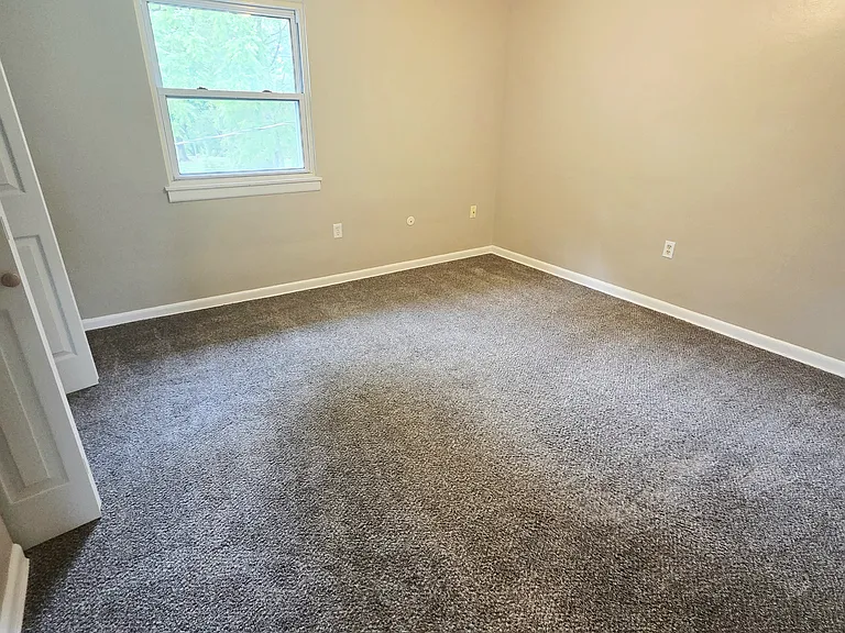 564 Caddy Dr — Photo 16
