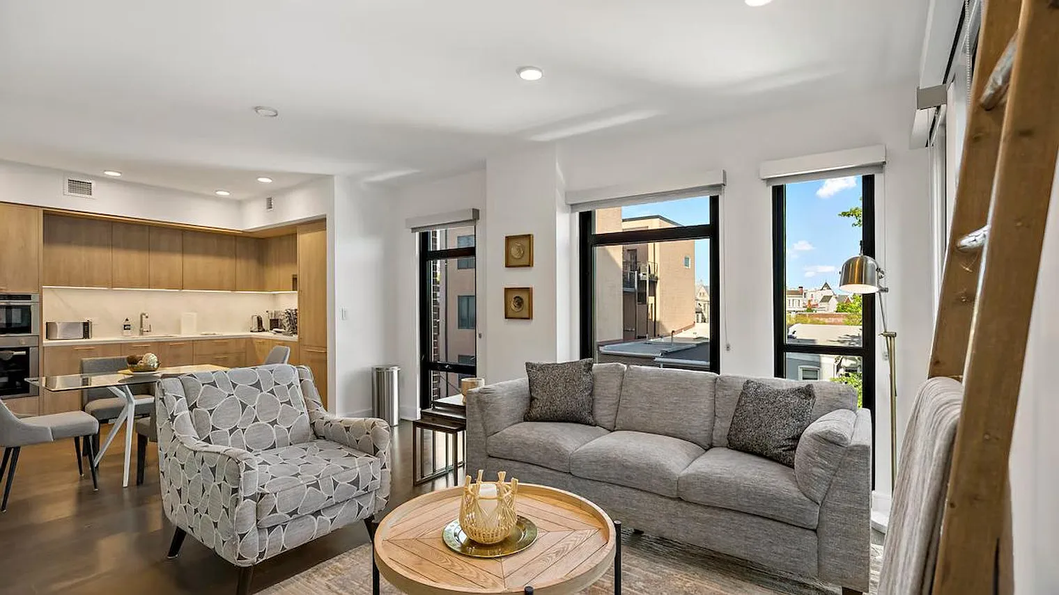 2 bed, 2.0 bath, $7,655 — Photo 2