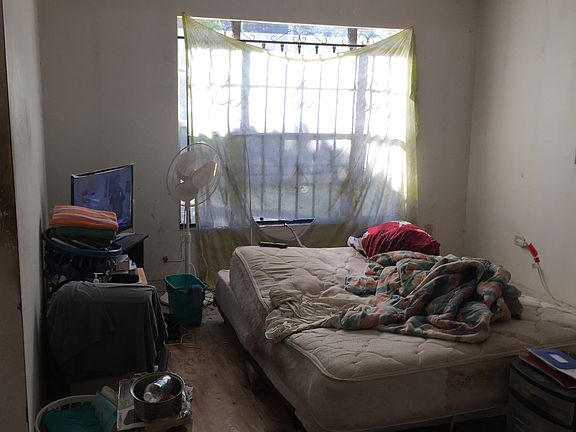 3rd image of 4401 Detaille Dr
