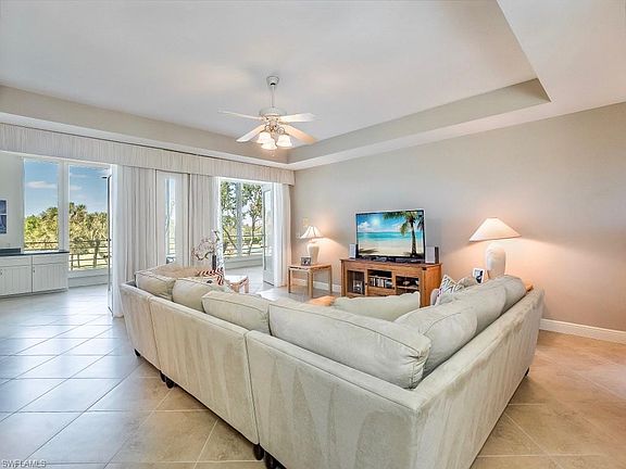 3rd image of 828 Hideaway Cir E #4-424