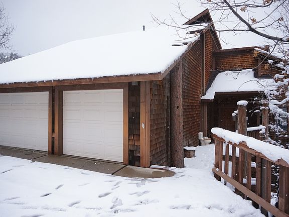 House with 3 car gar