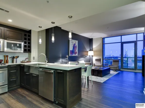 200 S 31st Ave APT 4805, Omaha, NE 68131