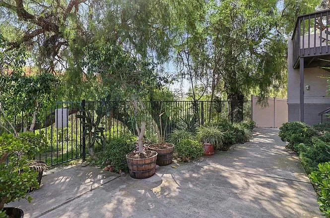 4615 Pico St #3 — Photo 21