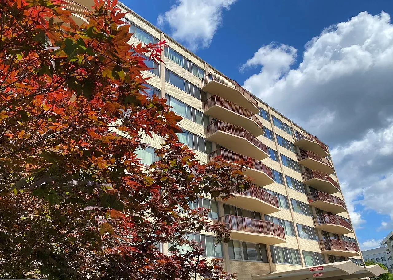 2 bed, 1044 sqft, $1,150 — Photo 1