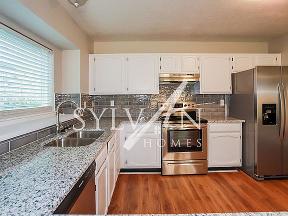 5th image of 1609 Fannin Cir
