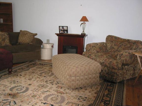 Living Room facing rt