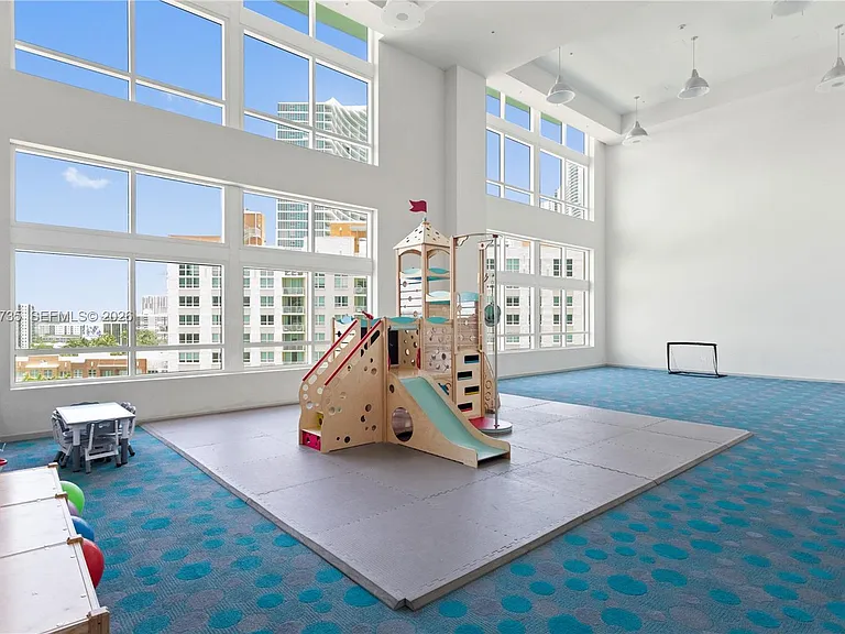 1900 N Bayshore Dr #715 — Photo 32