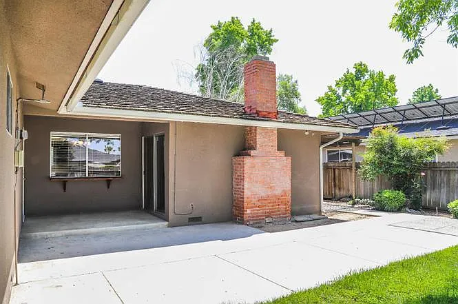 6441 N Augusta St — Photo 20