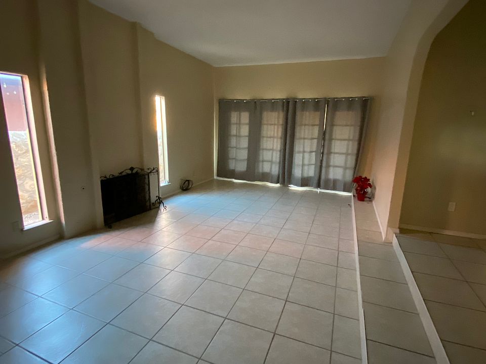 1st image of 10720 Ivanhoe Dr #1