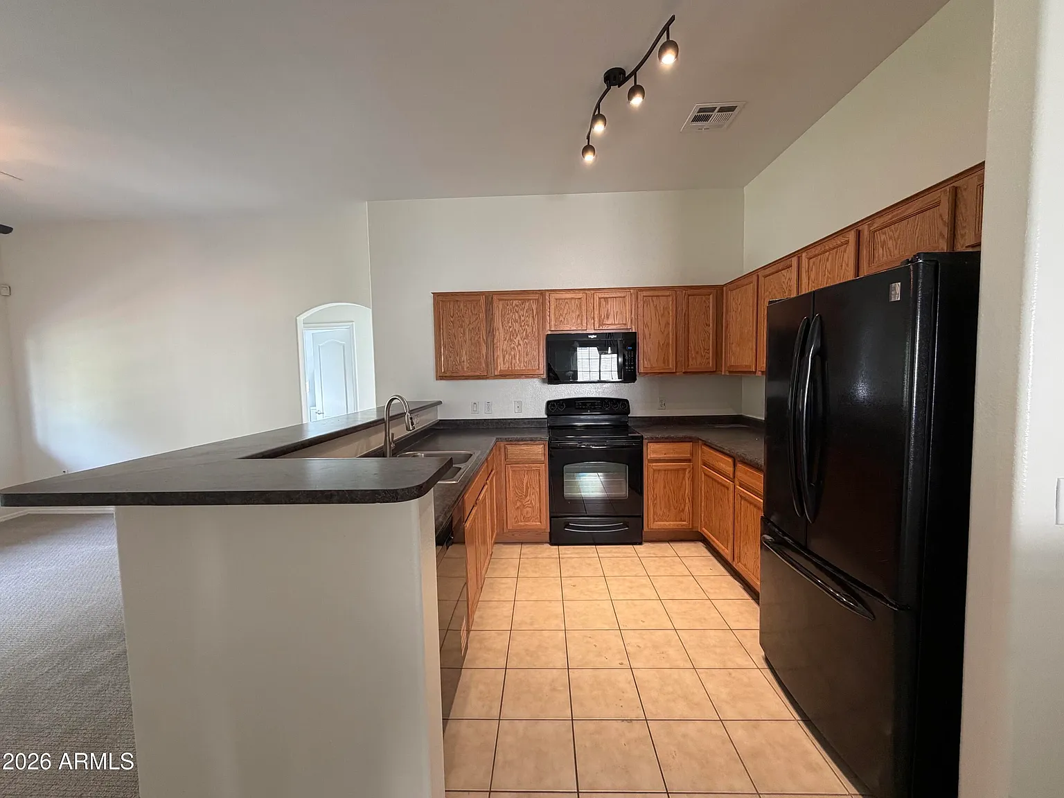 2 bed, 2.0 bath, 1105 sqft, $1,899 — Photo 3