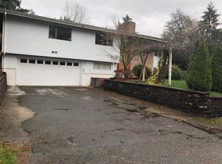 726 95th Ave NE, Bellevue, WA 98004