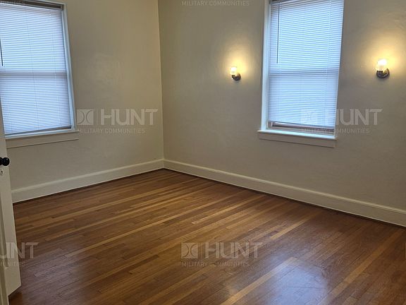 4th image of 1 N Park Ln