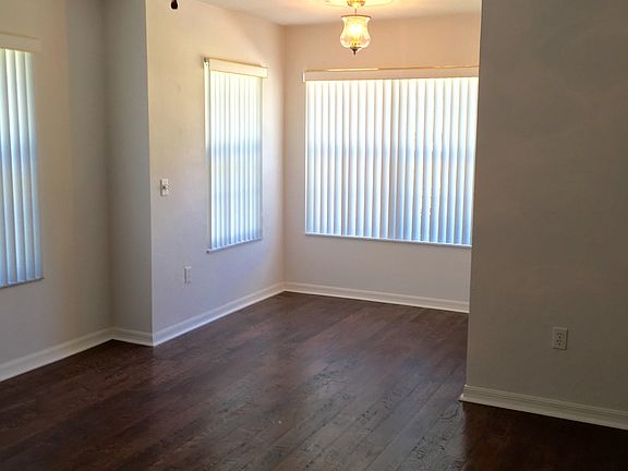 5th image of 678 NW Emerald Lakes Dr